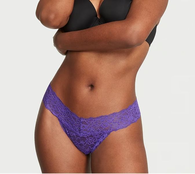 Трусики VICTORIA'S SECRET The Lacie Thong Panty 389889QCJ фото