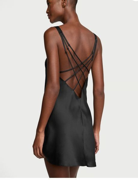 Пеньюар VICTORIA'S SECRET Scattered Shine Strap Satin Strappy-Back Slip Dress  420073QC5 фото
