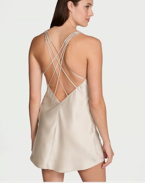 Пеньюар VICTORIA'S SECRET Scattered Shine Strap Satin Strappy-Back Slip Dress 420073SER фото